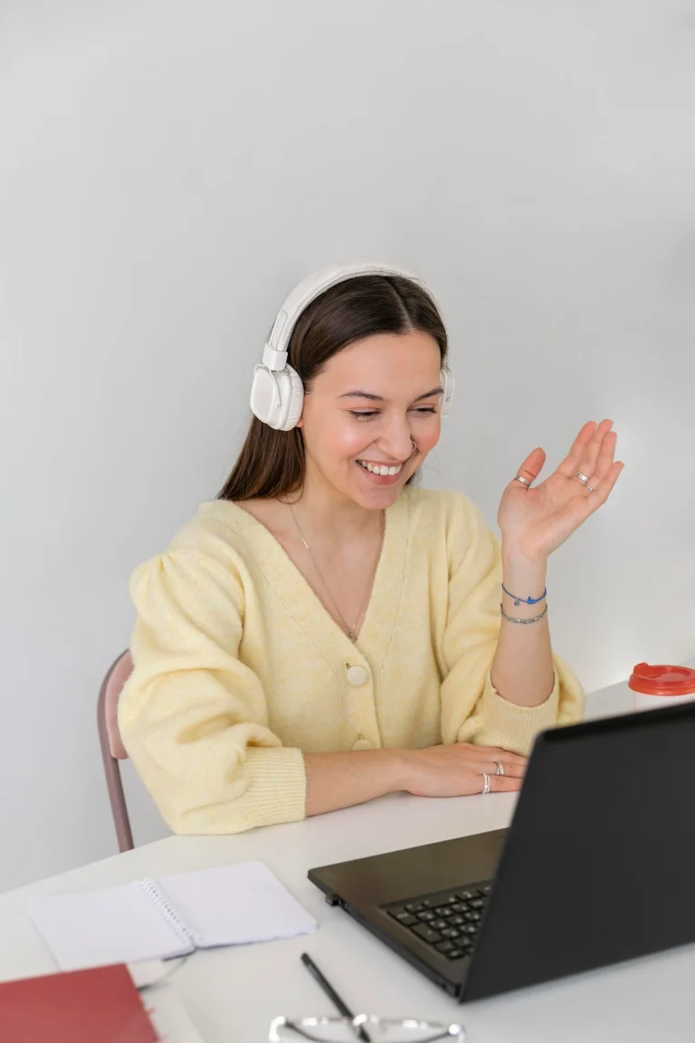 medium-shot-woman-sitting-desk